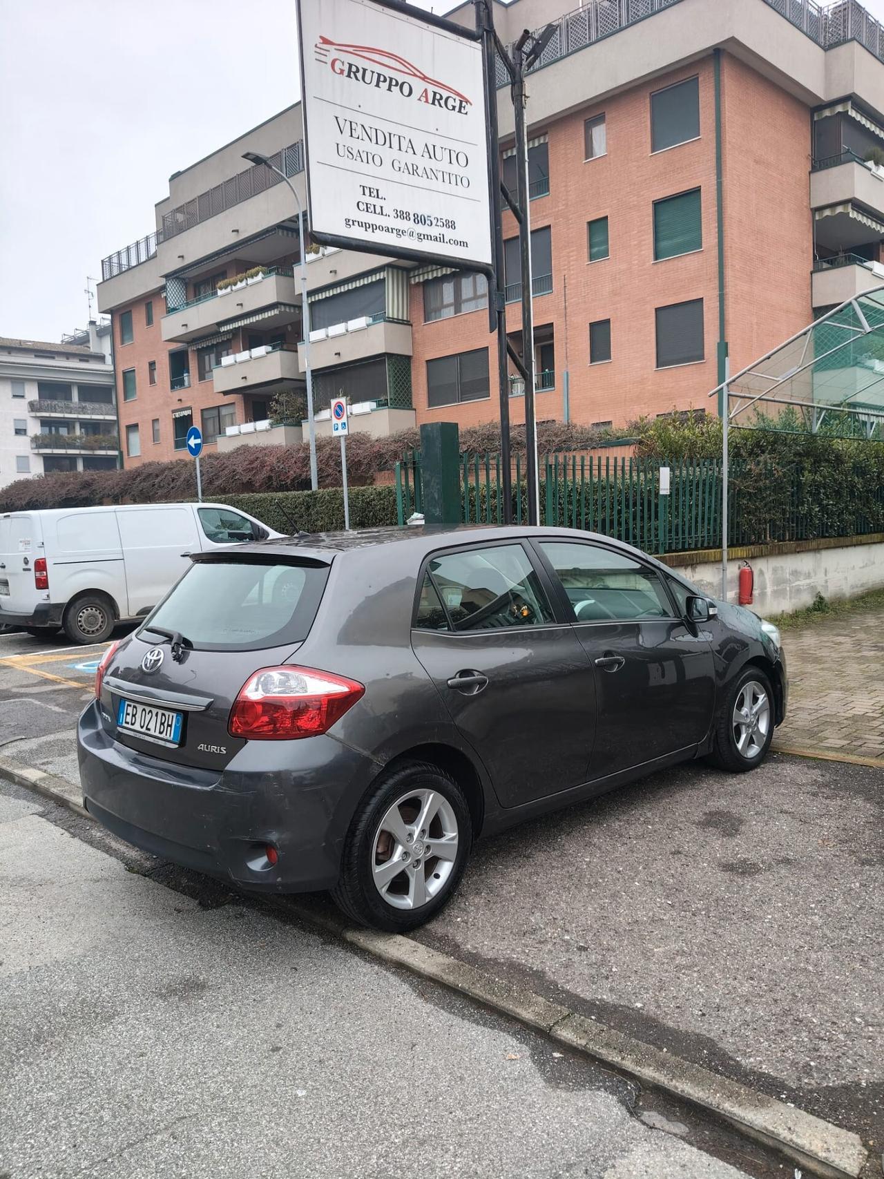 Toyota Auris 1.4 D-4D 5 porte Sol