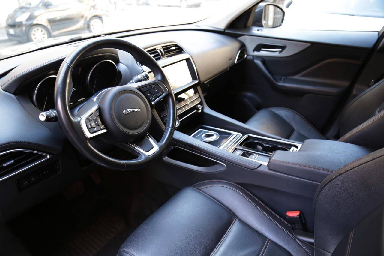 Jaguar F-Pace 2.0 D 180 CV AWD aut. Chequered Flag