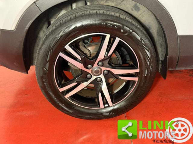 VOLVO XC40 D3 R-design MANUALE IVA FULL PELLE GARANZIA 24