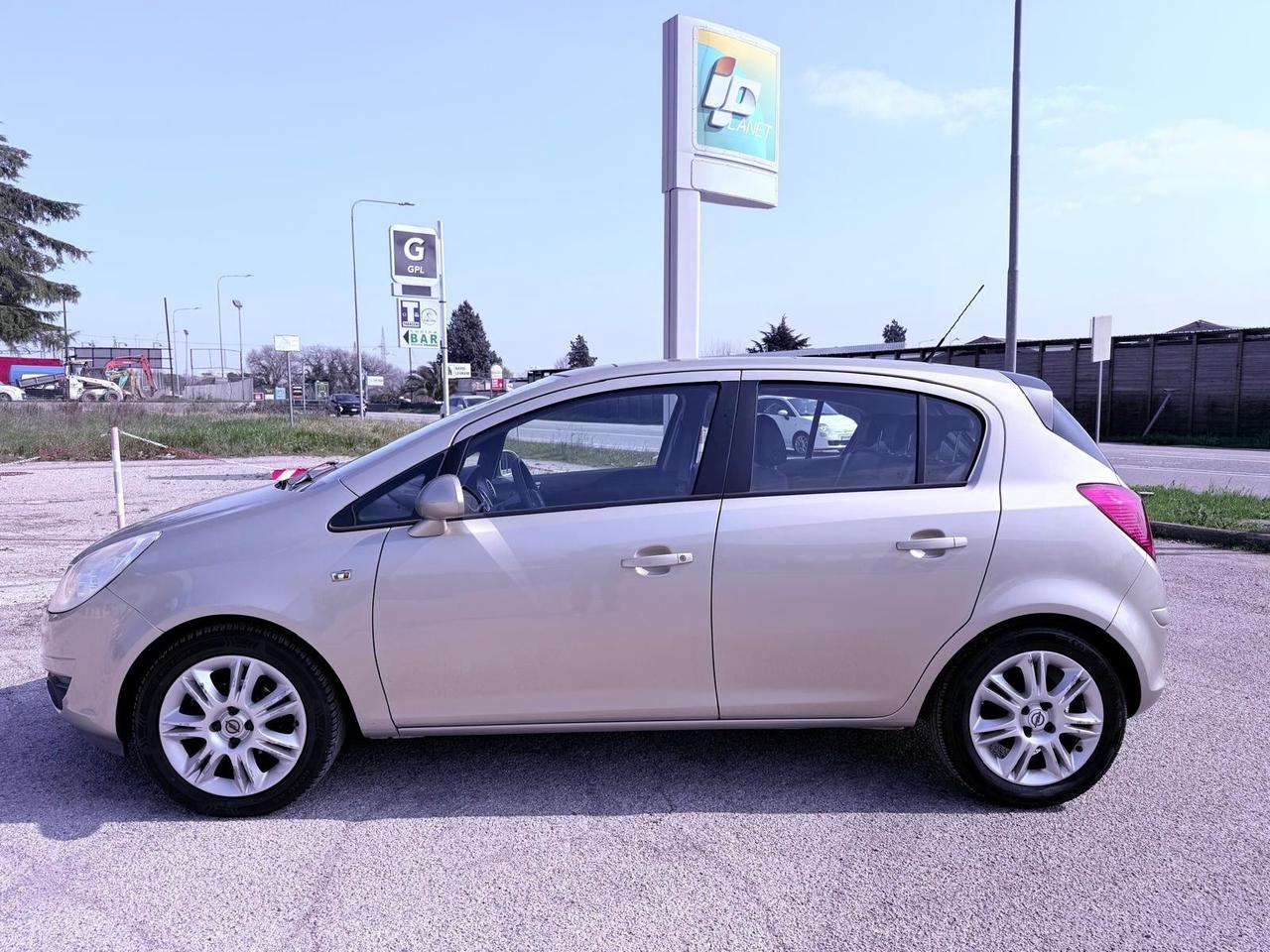 Opel Corsa 1.3 CDTI 75CV Ok neopatentati