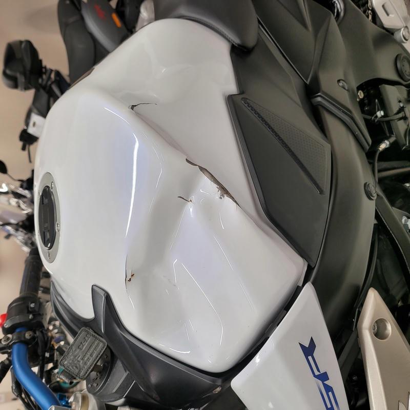 Suzuki GSR 750 - 2011