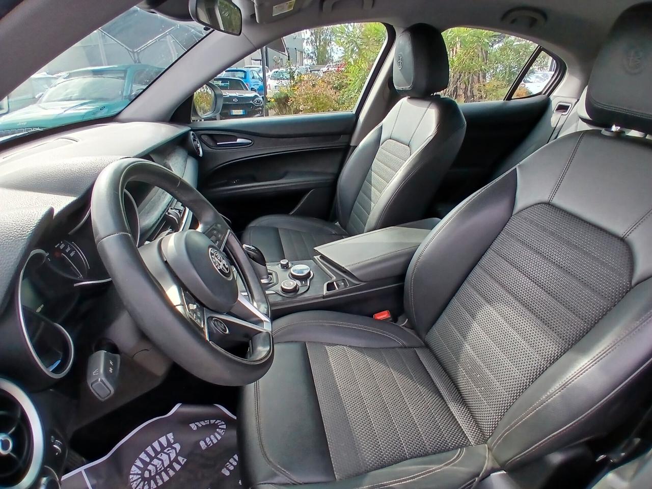 Alfa Romeo Stelvio 2.2 Turbodiesel 210 CV AT8 Q4