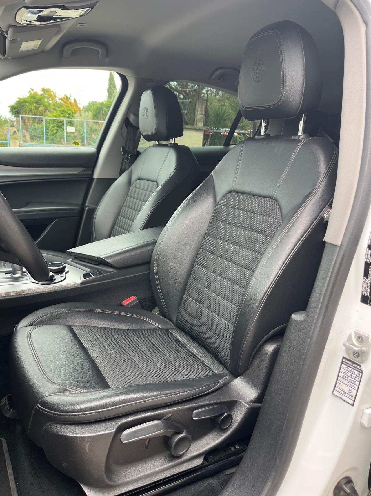 Alfa Romeo Stelvio 2.2 Turbodiesel 190 CV AT8 Q4 Executive