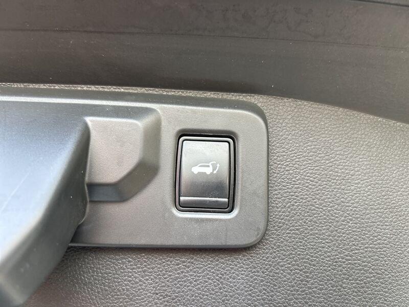 Renault Austral 2023 1.2 E-Tech full hybrid Iconic 200cv auto