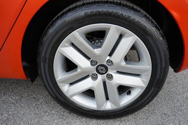 RENAULT Clio ECO-G 100 CV 5 porte Evolution