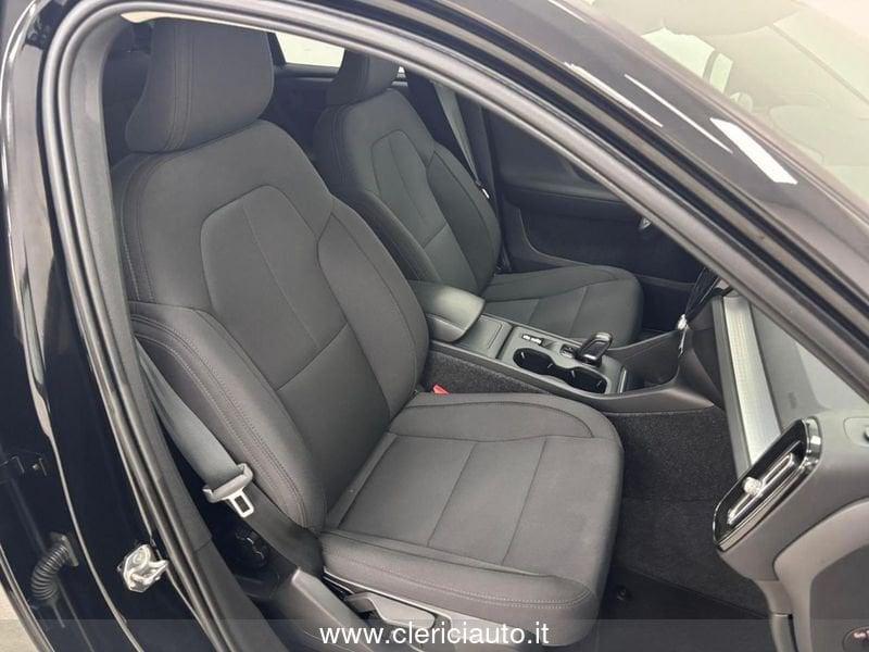 Volvo XC40 T3 Geartronic Momentum Pro