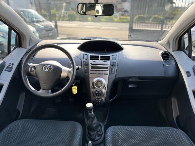 TOYOTA Yaris 1.3 5 porte Sol