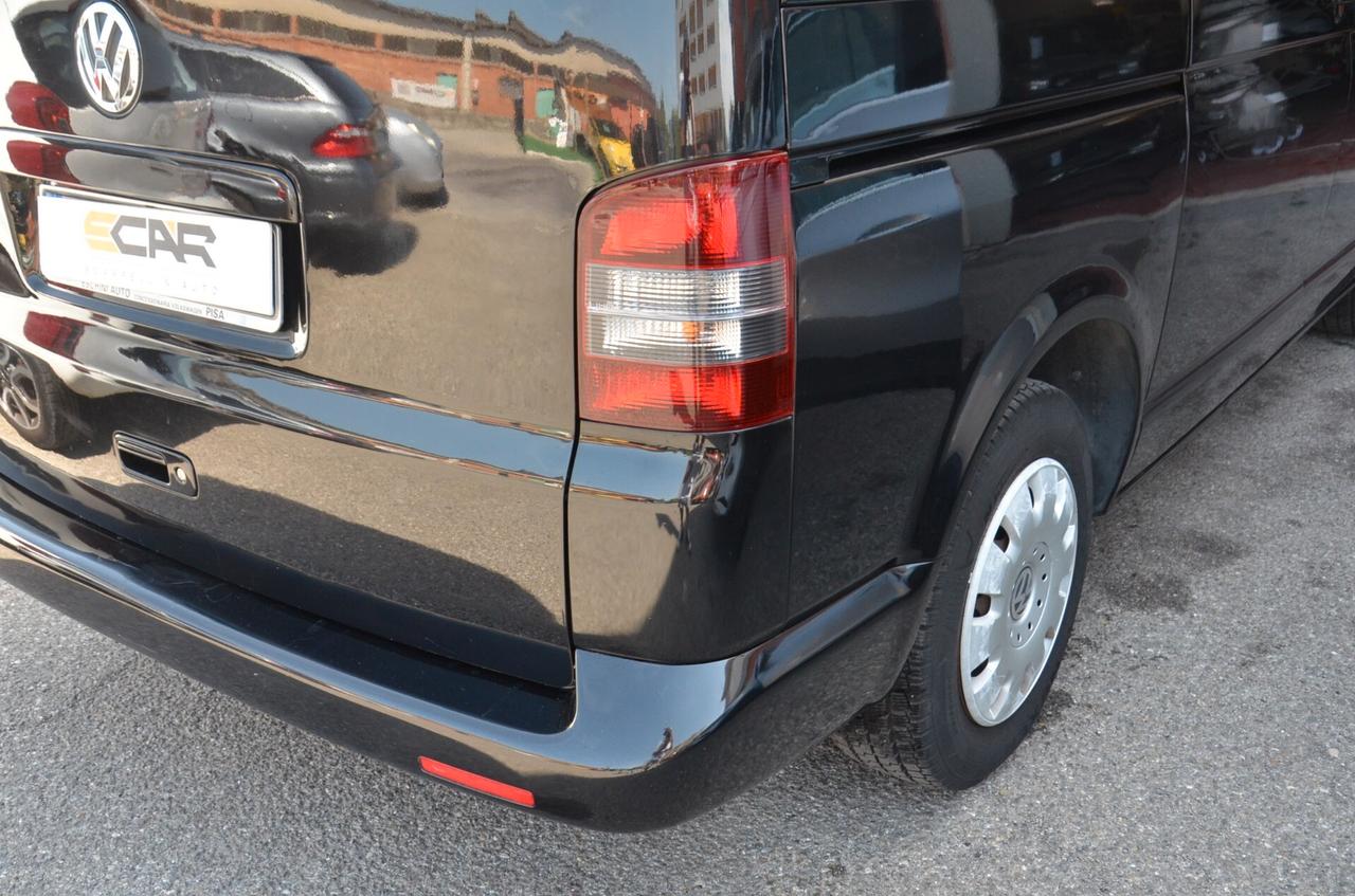 Volkswagen Transporter 2.5 TDI/130CV CARAVELLE AUTOMATICO 9 POSTI
