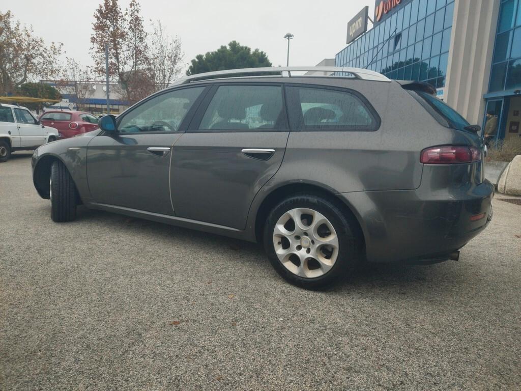 Alfa Romeo 159 1.9 JTDm 16V Sportwagon Progression