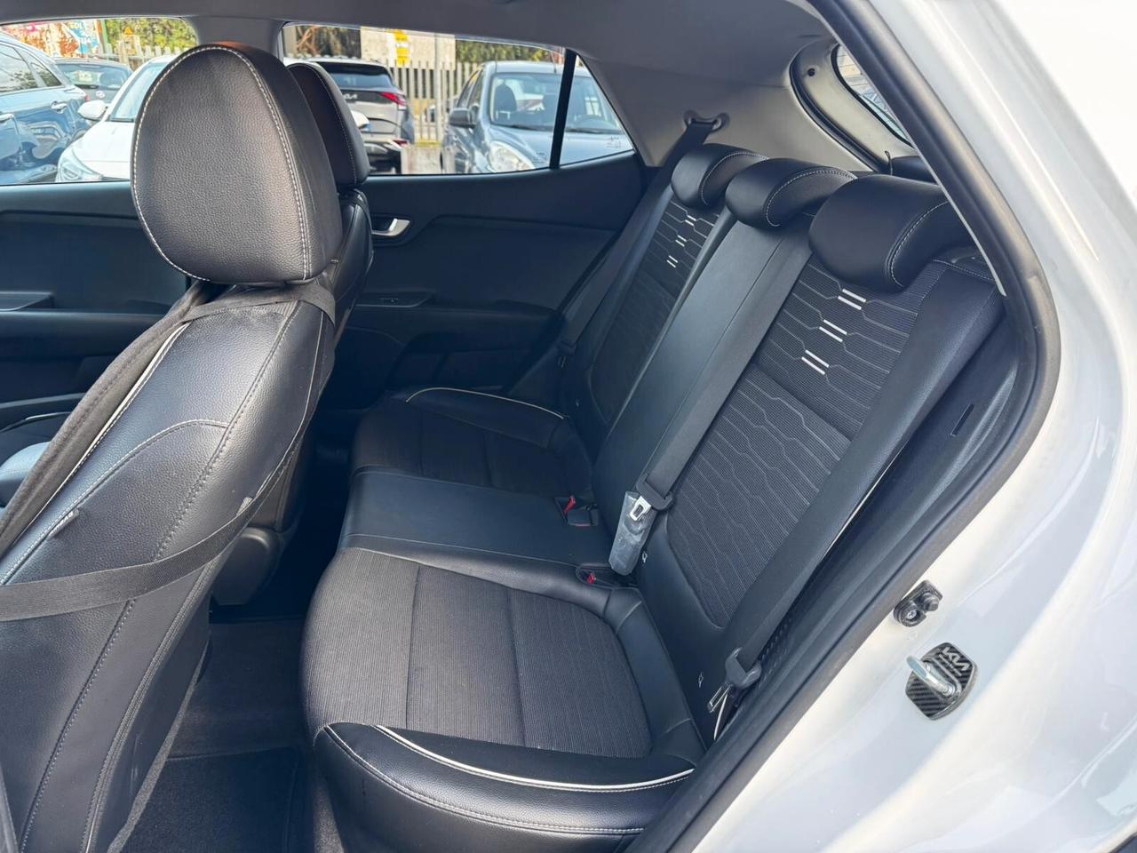 KIA STONIC 1.0 GTLINE 100CV MHEV 2022 FULL OPTIONAL