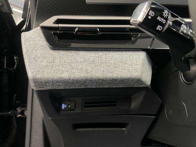 PEUGEOT 3008 1.2 Hybrid 145 e-DCS6 Allure KM0 MY25