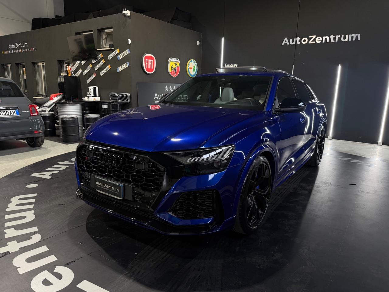 Audi Q8 RS TFSI V8 quattro tiptronic