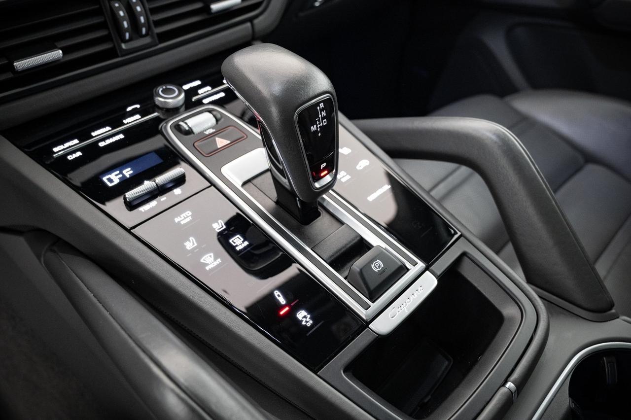 Porsche Cayenne 3.0 V6 E-Hybrid Platinum Edition