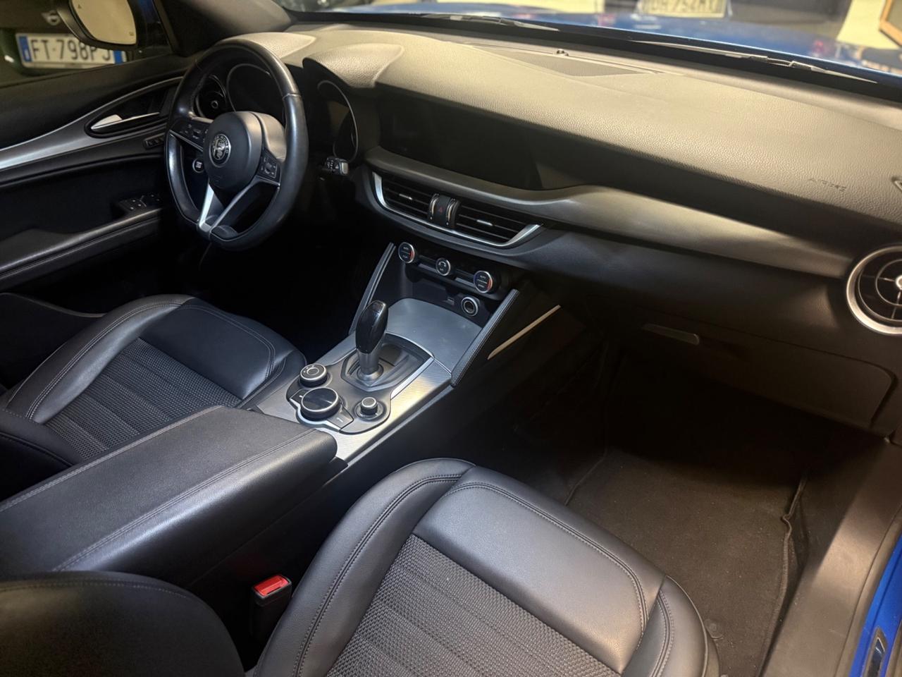 Alfa Romeo Stelvio 2.2 Turbodiesel 210 CV AT8 Q4 Executive