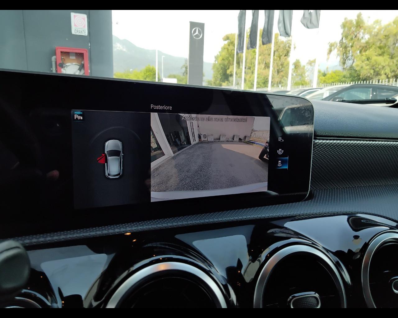 Mercedes-Benz Classe A - W177 2018 - A 180 d Sport auto