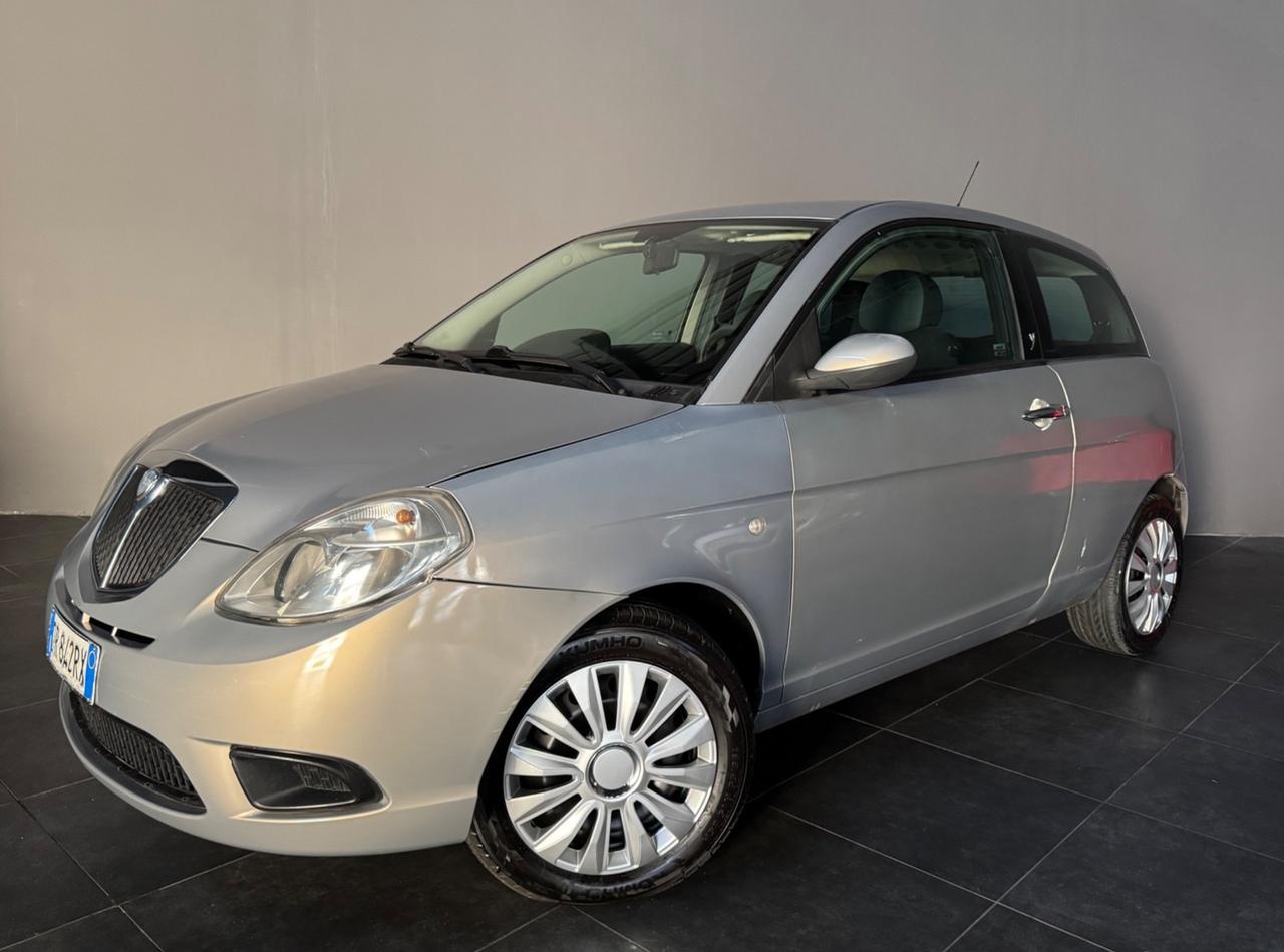 Lancia Ypsilon 1.2 Oro
