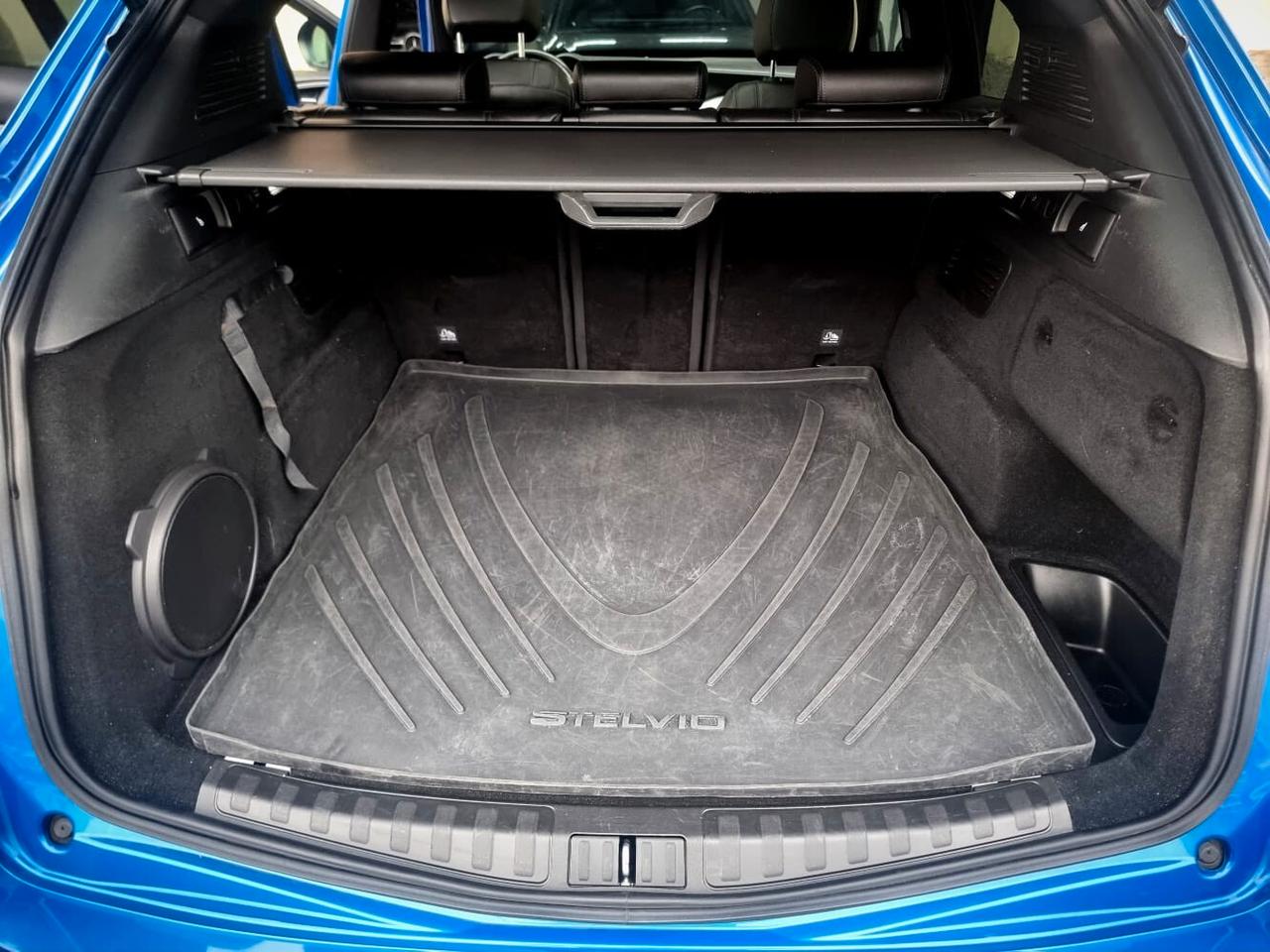 Alfa Romeo Stelvio 2.2 Turbodiesel 210 CV AT8 Q4 Veloce TI