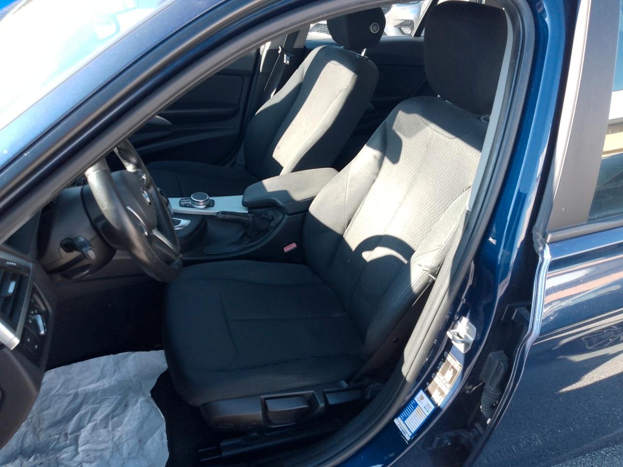 Bmw 320 320d Touring Sport esterno