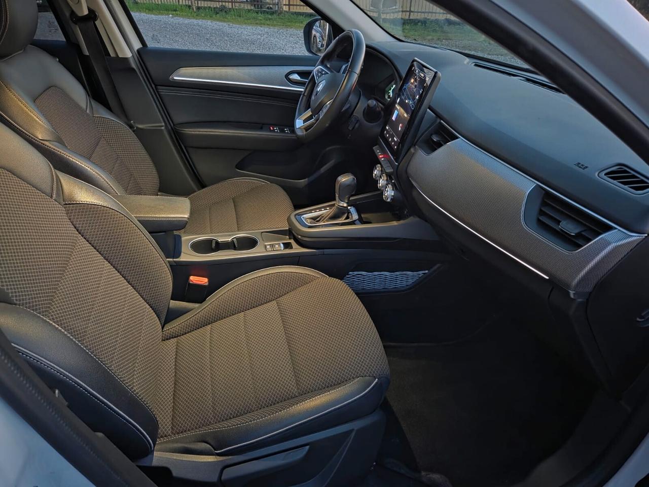 Renault Arkana 1.6 Full Hybrid E-Tech 145 CV Intens