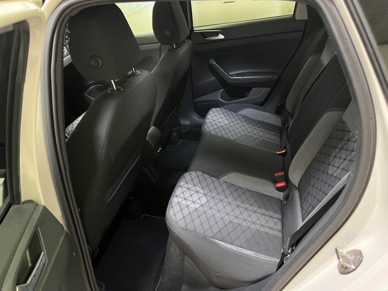 Volkswagen Taigo 1.0 TSI 110 CV DSG R-Line*tetto