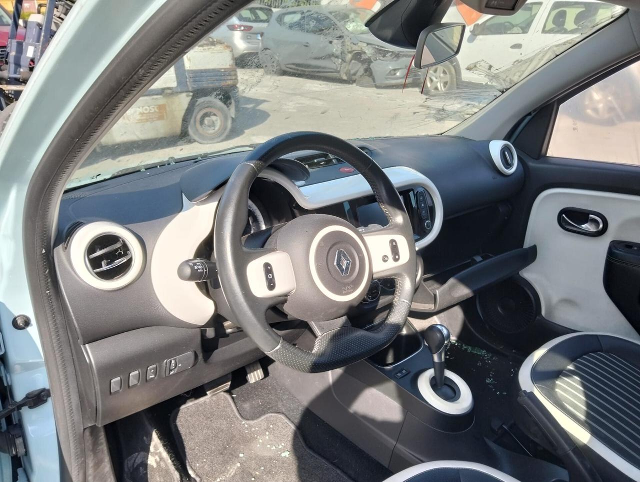 Renault Twingo 900 Benzina EDC 2020 SINISTRATA