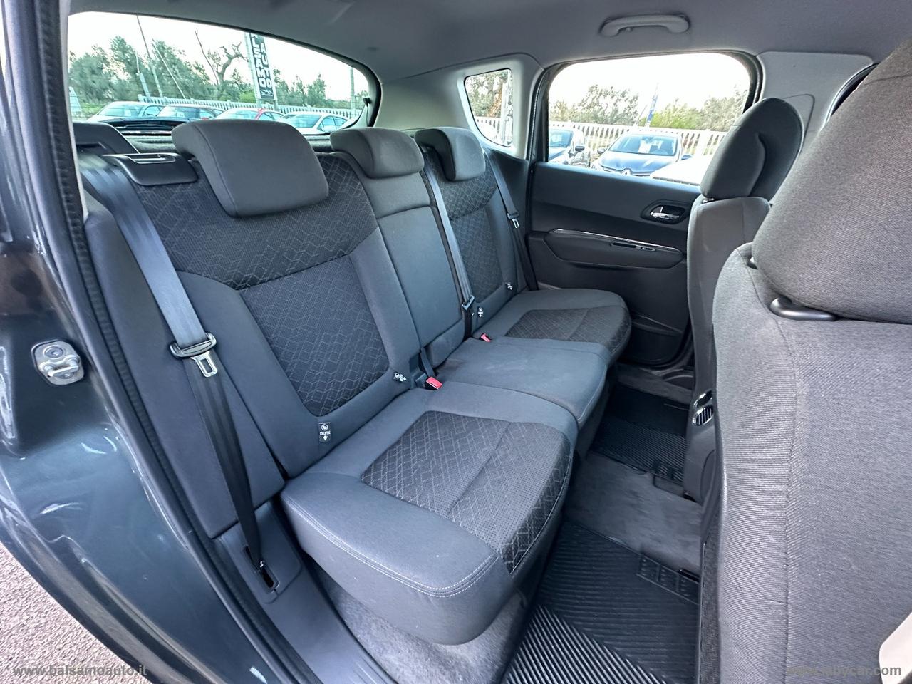 PEUGEOT 3008 1.6 HDi 115 CV Allure