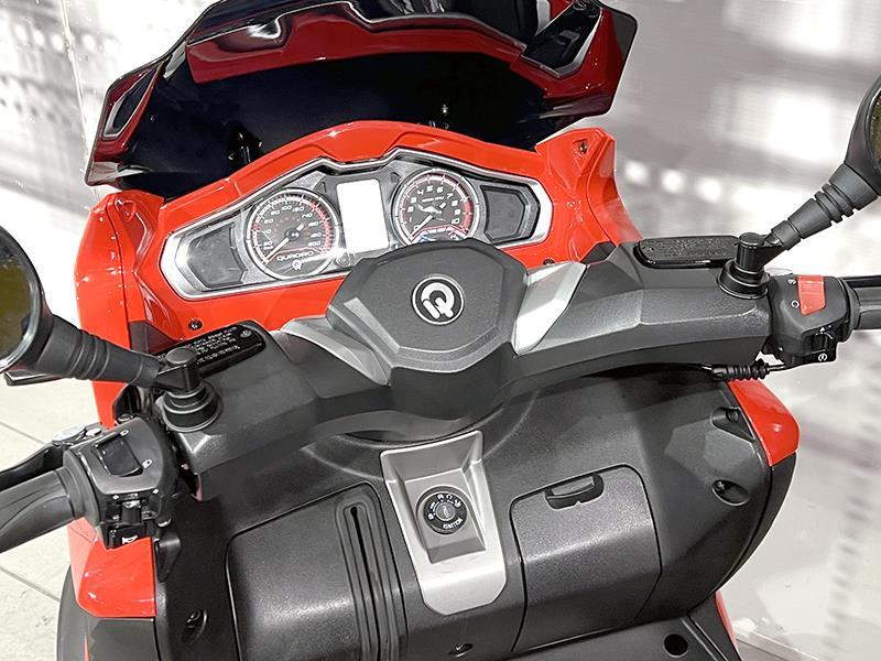 Quadro QV3
