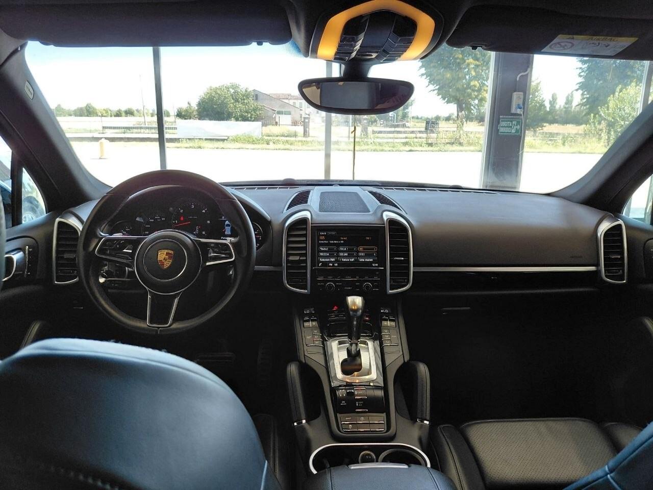 Porsche Cayenne 3.0 Diesel KM 157.000