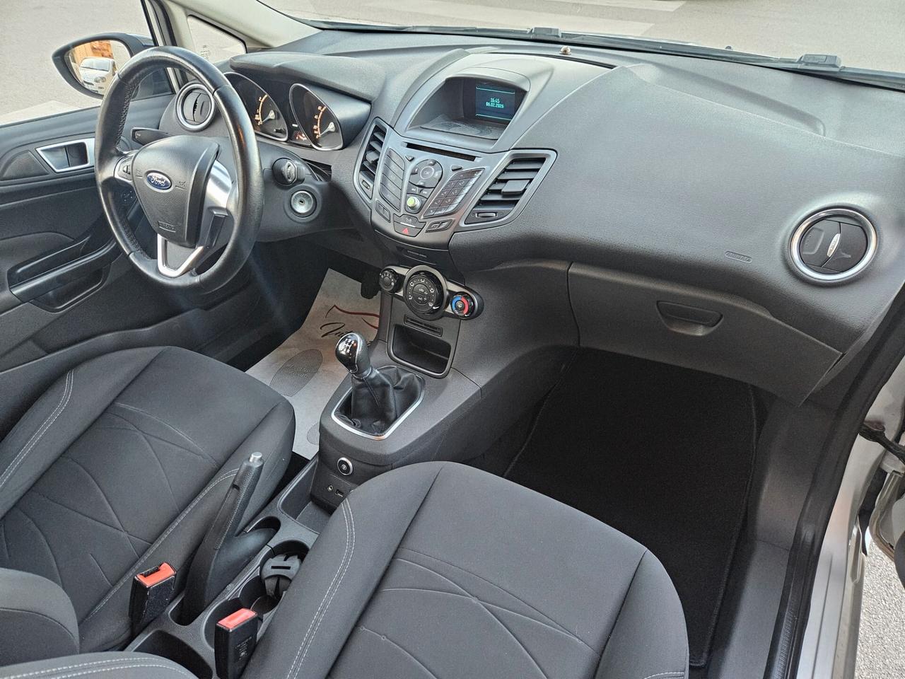 Ford Fiesta 5p. 1.4 BENZ/GPL Titanium 95cv