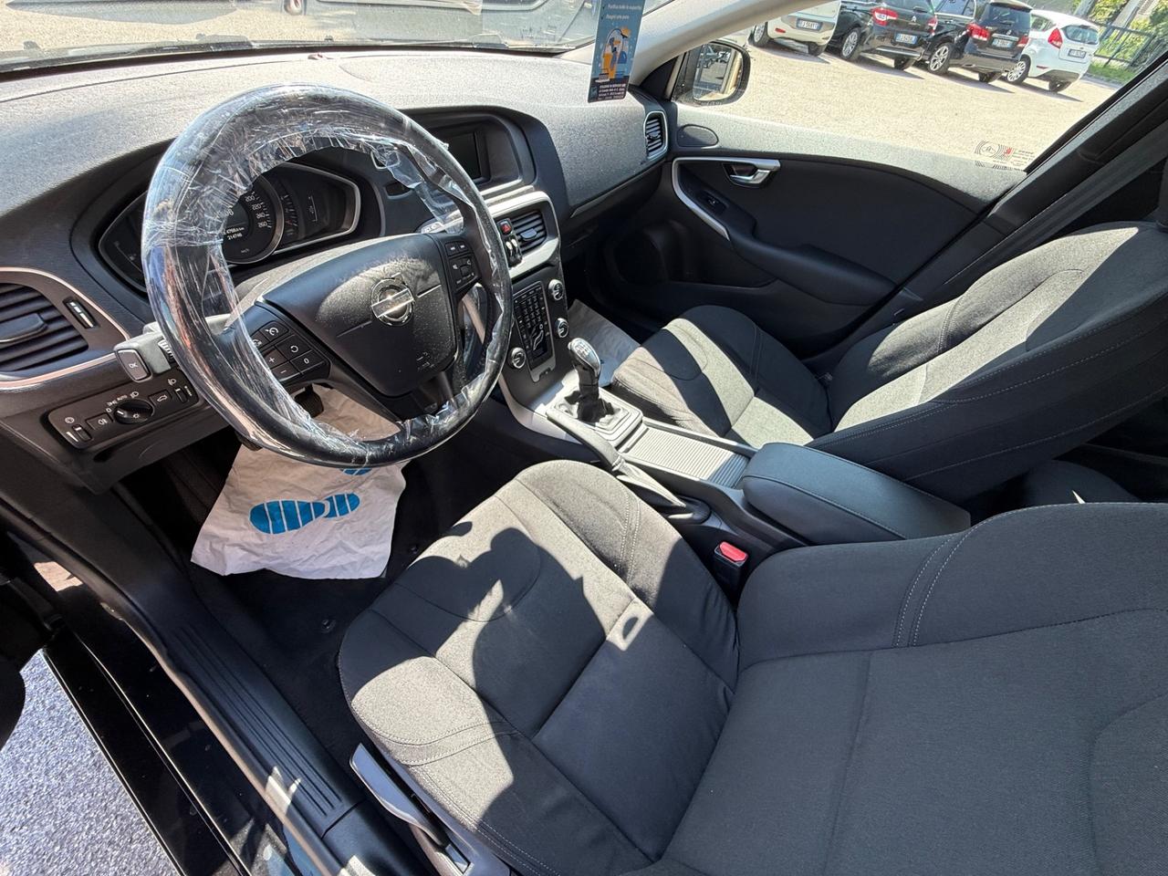 Volvo V40 D2 1.6 Diesel 115 cv - Neopatentati