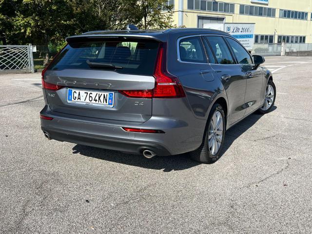 VOLVO V60 D4 AWD Geartronic Momentum