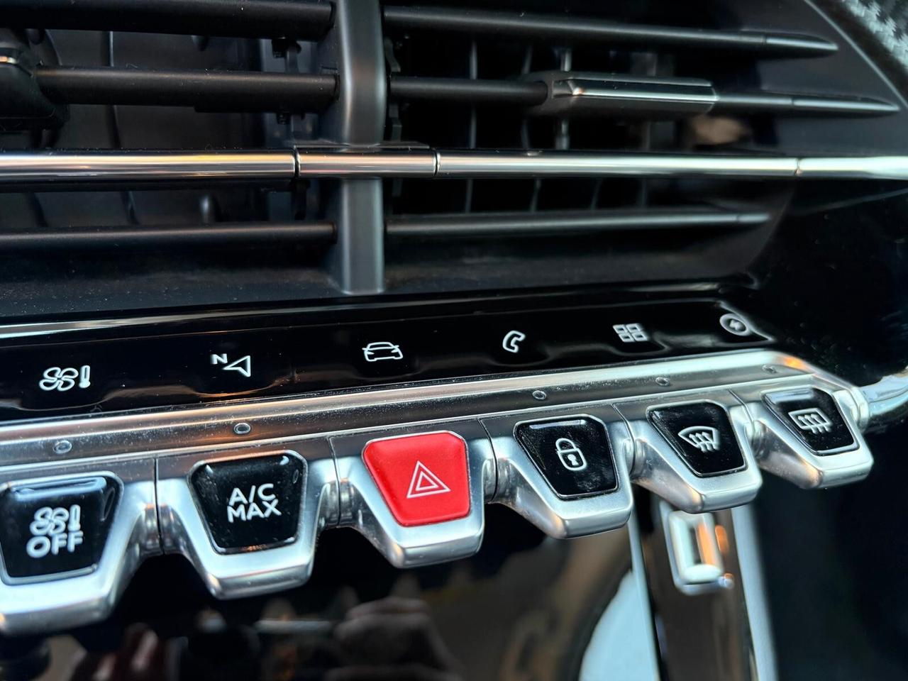 Peugeot 208 ALLURE PACK motore elettrico 136 cv SPOTICAR