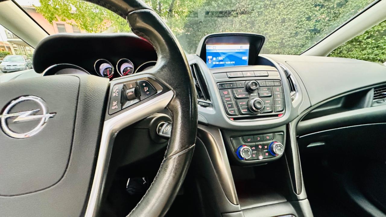 Opel Zafira Tourer 2.0 CDTi 130CV. 7 posti. Multispazio