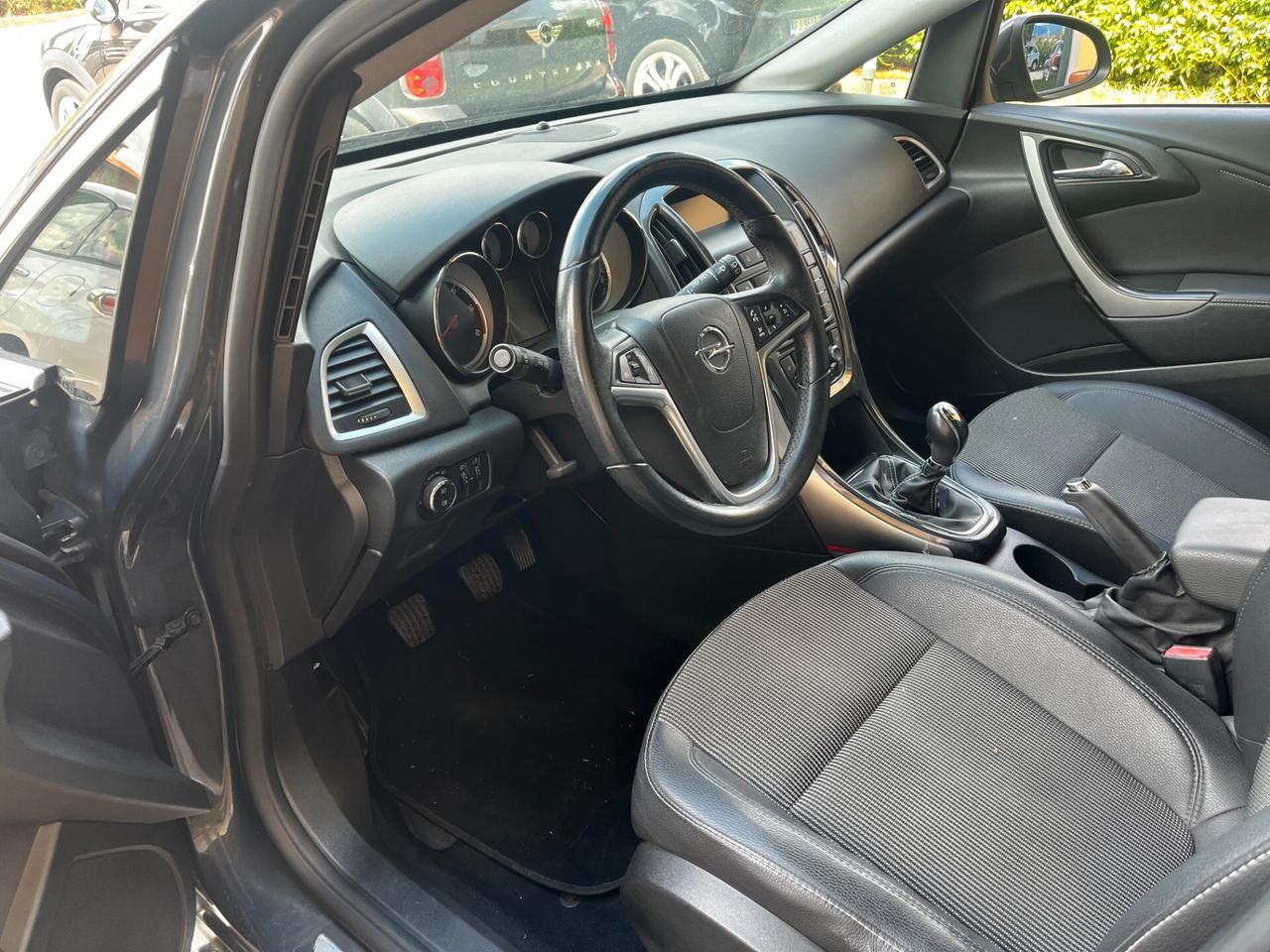 Opel Astra 1.7 CDTI 130CV Sports Tourer Cosmo Fleet