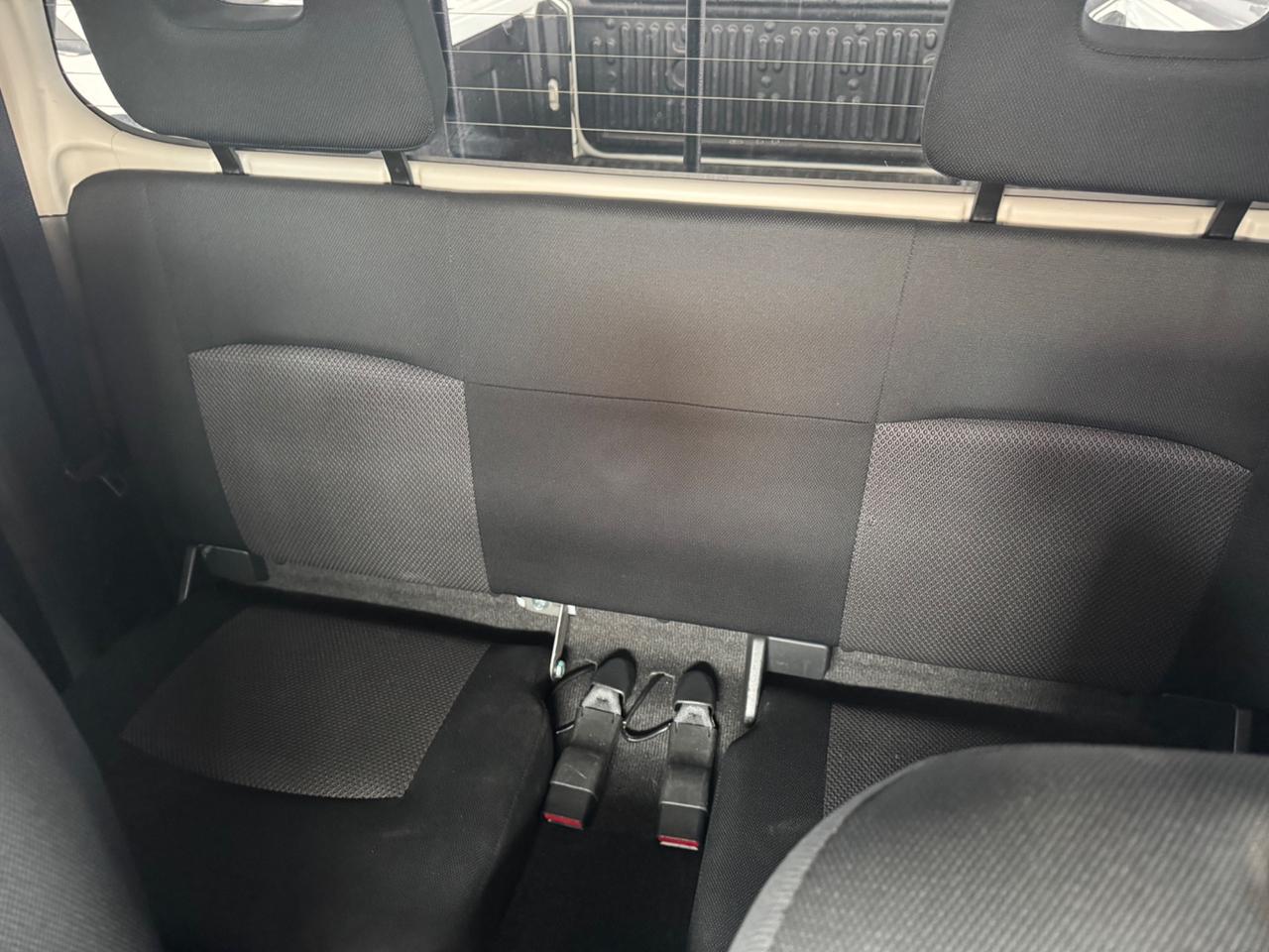 Mitsubishi L200 2.4 DI-D/181 cav double cab king nav MGN