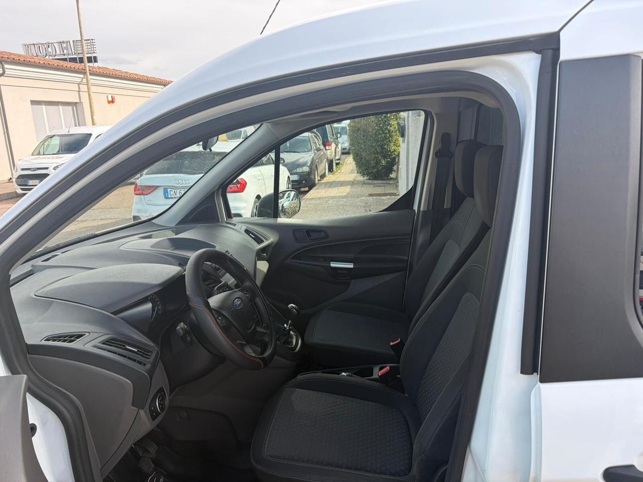 FORD TRANSIT CONNECT - FINANZIABILE