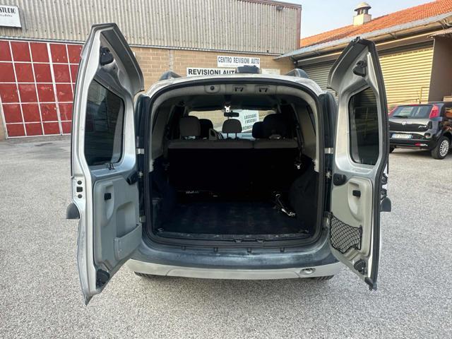 DACIA Logan neopatentati Bellissima Buone Condizioni 1.6 5P