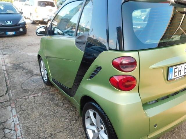 Smart ForTwo 52 kW MHD coupé White Tailor Made