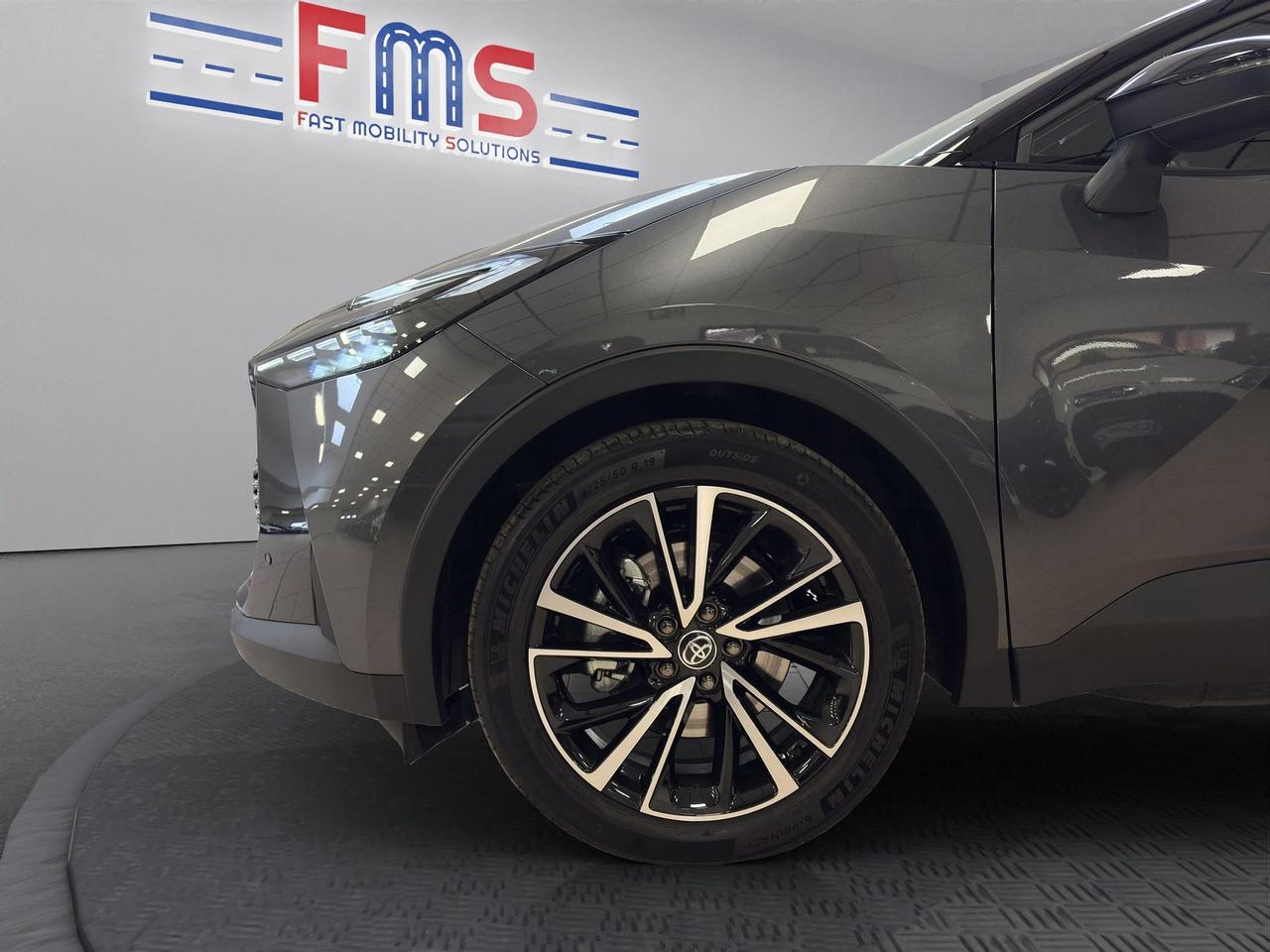 Toyota C-HR 2.0 phev Lounge fwd e-cvt