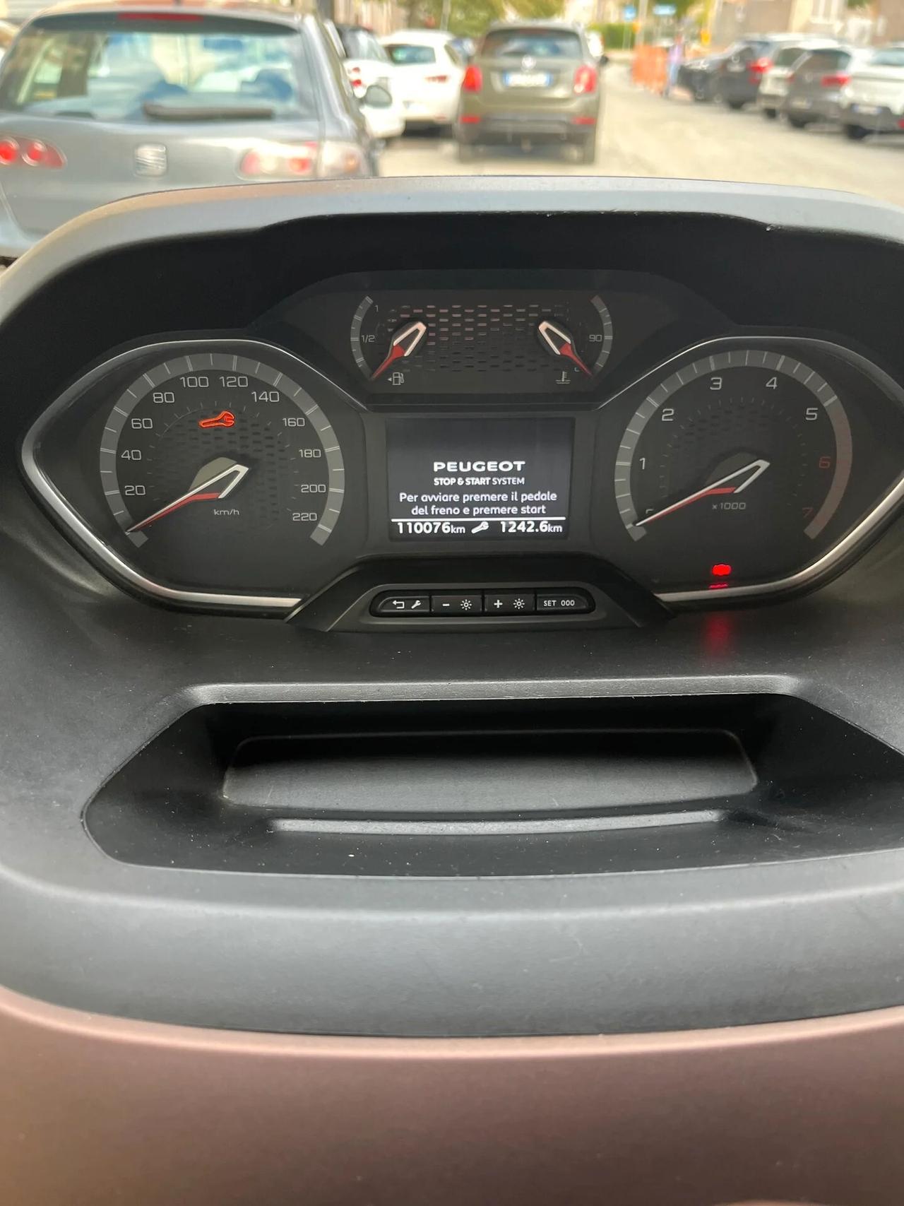 Peugeot Rifter BlueHDi 130 S&S EAT8 GT Line Standard