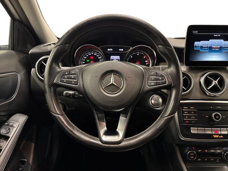 Mercedes GLA 200 200 D Sport 7G-DCT