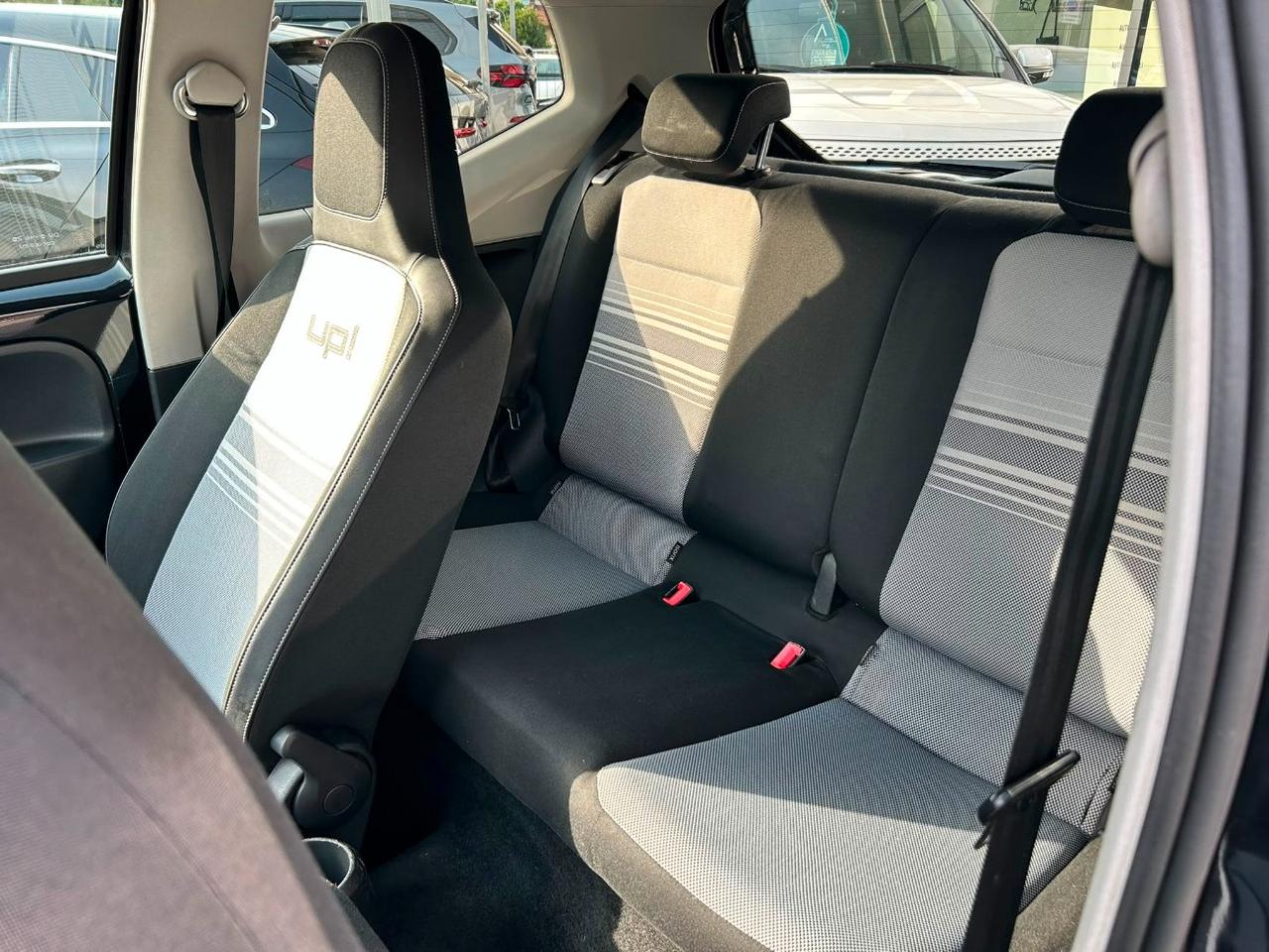 Volkswagen up! 3 Porte up! 3p 1.0 High up!