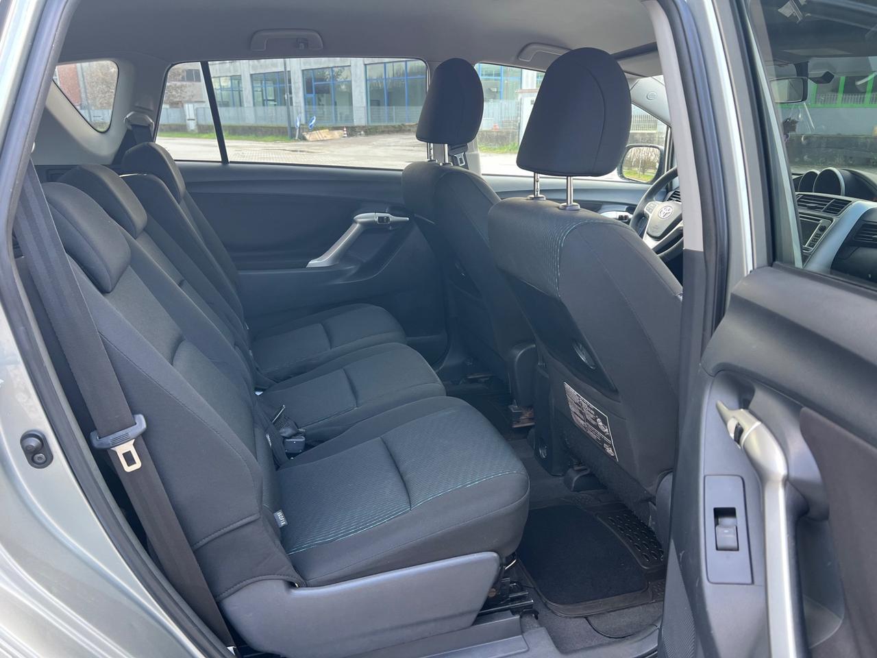 Toyota Verso 2.2 D-Cat 150 CV aut. Active 7 posti