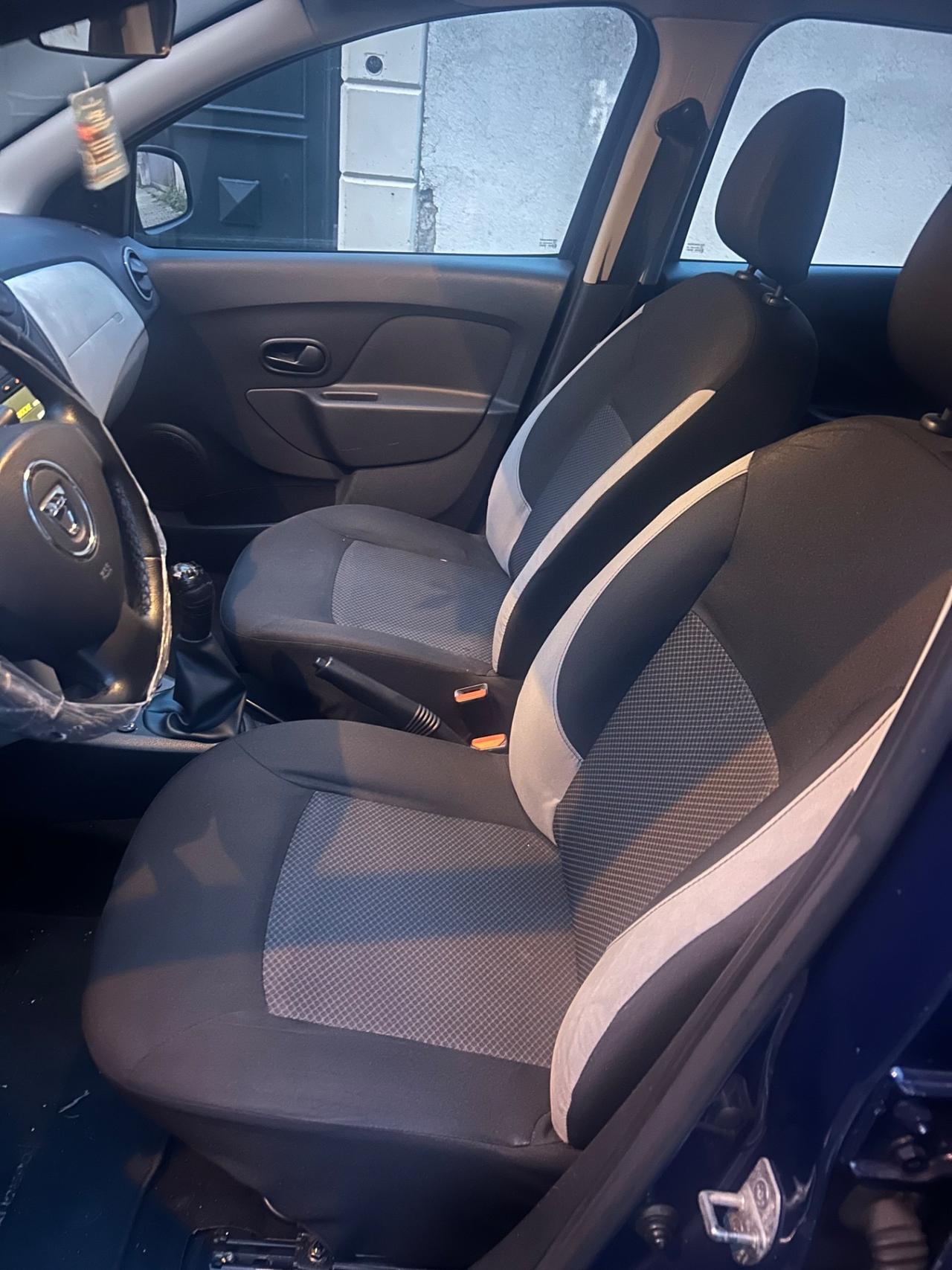 Dacia Sandero 1.2 GPL 75CV