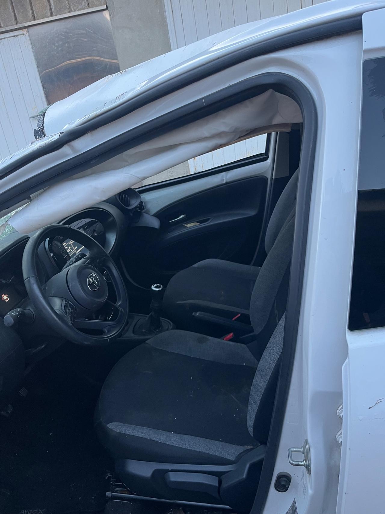 Toyota Aygo X 1.0 2022 40MILA KM INCIDENTATA