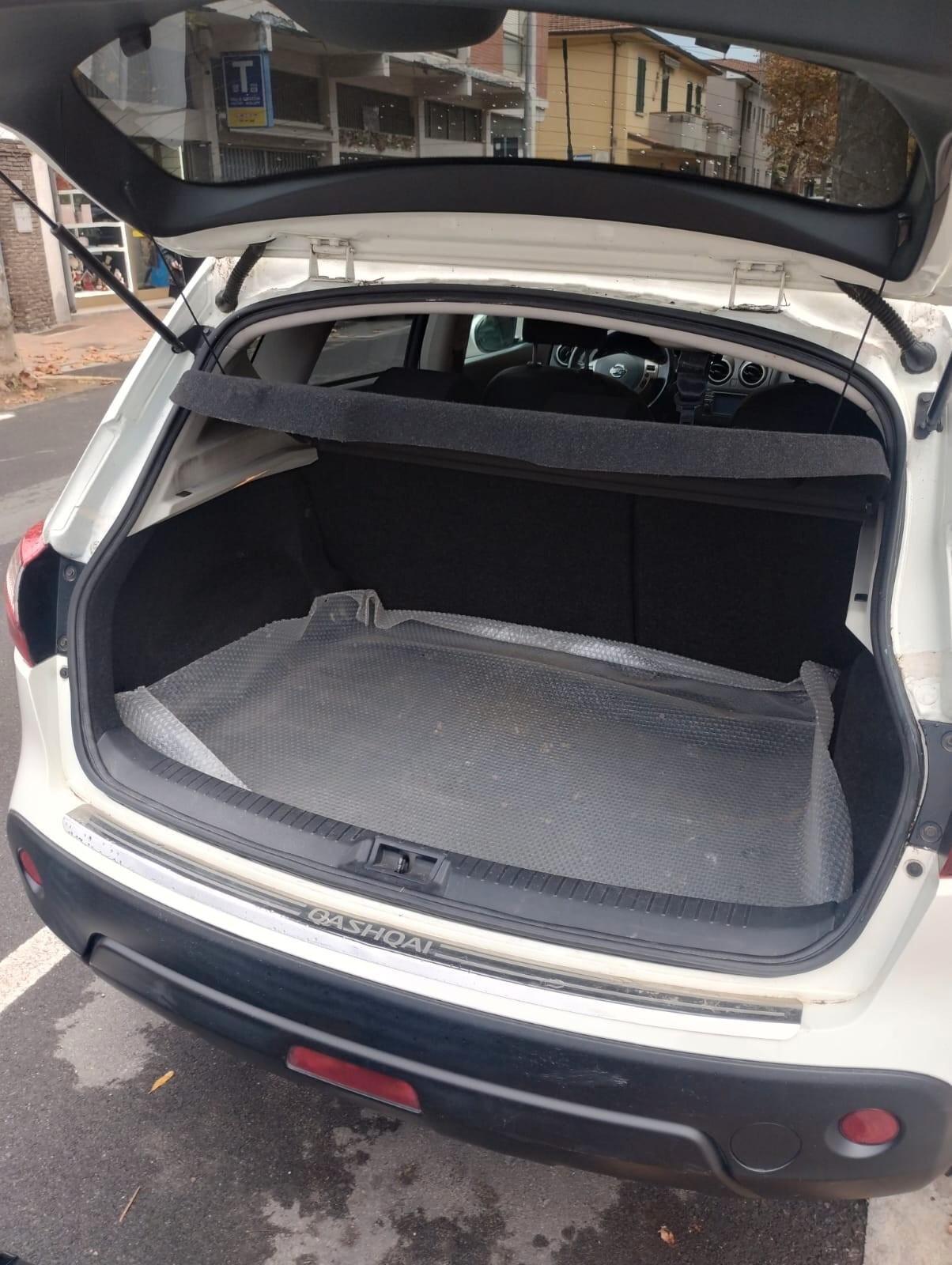 Nissan Qashqai 2.0 dCi DPF Tekna