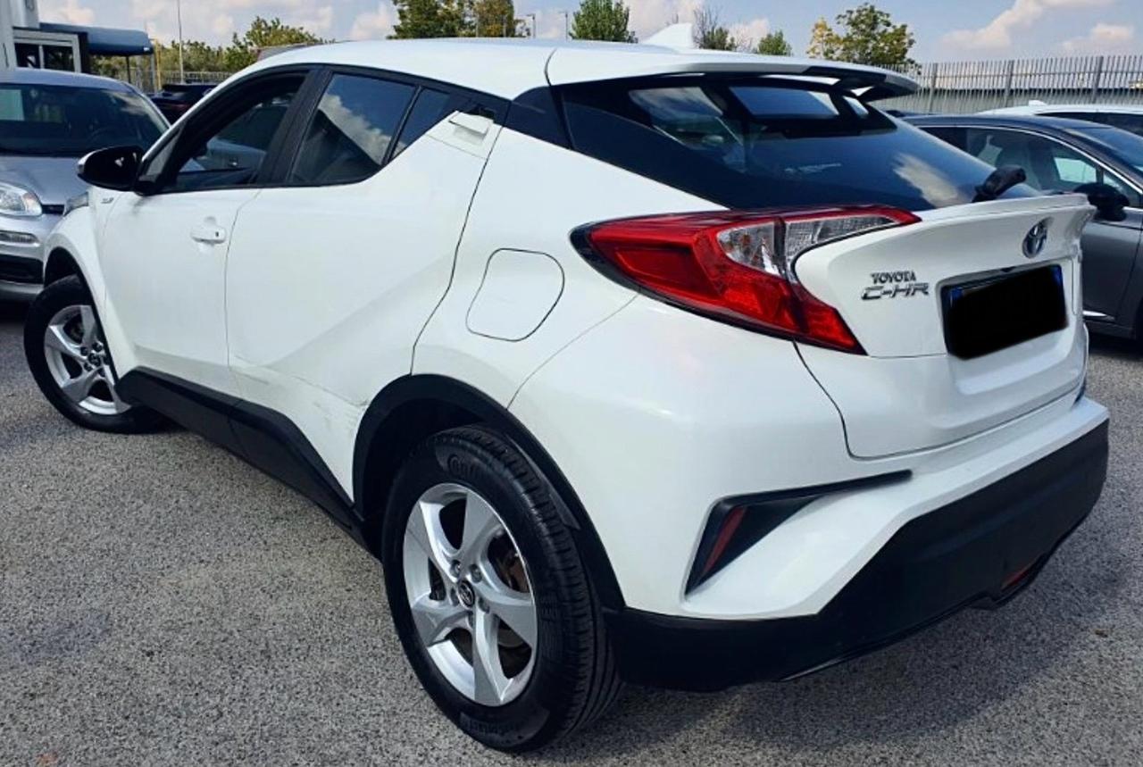 Toyota C-HR 1.8 Hybrid E-CVT Style
