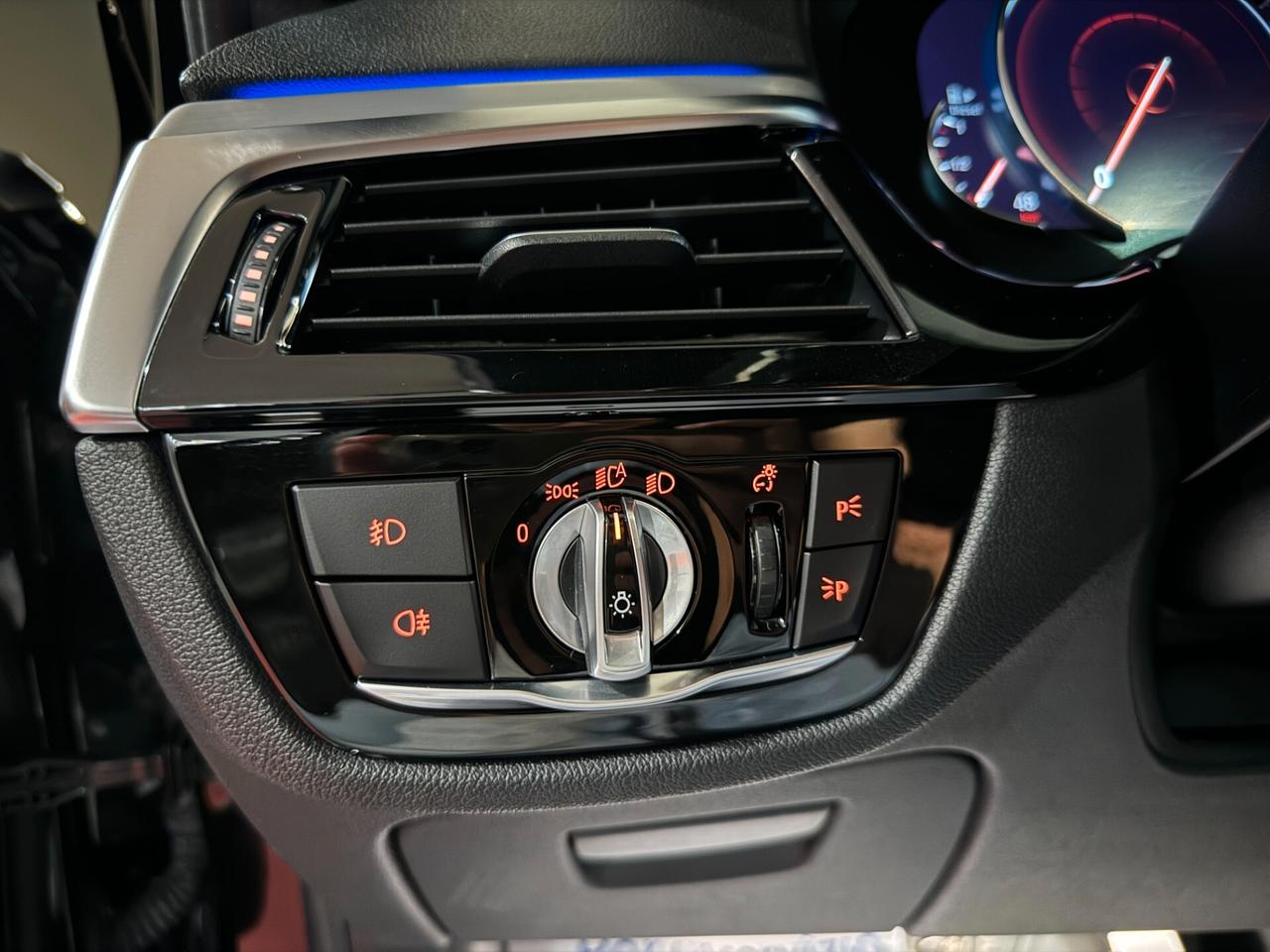 BMW 520D TOURING M-SPORT 2020