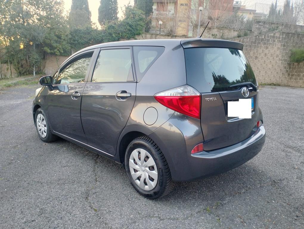 Toyota Verso-S 1.4d Active Camera Multif.