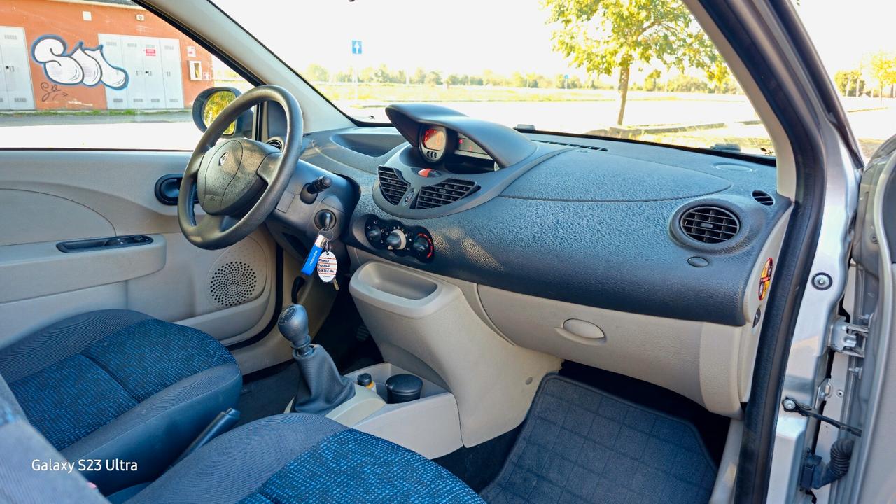 Renault Twingo 2° serie ok neopatentati garantita 12 mesi